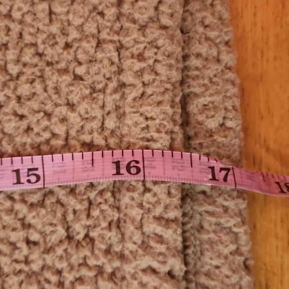 Banana Republic teddy sweater - Picture 6 of 8